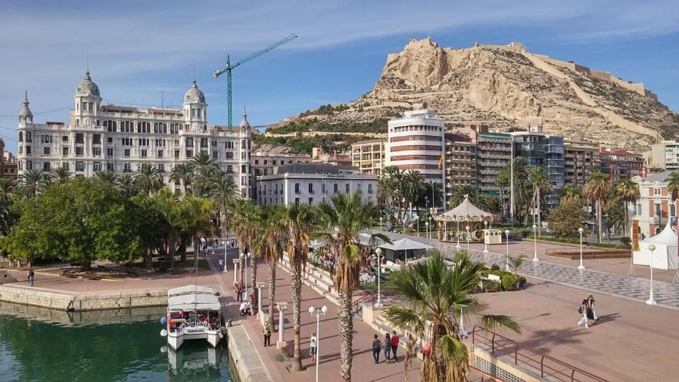 Very Lightful Apartment. Incredible Sea Views. Big Terrace, Swimming Pool. Ac. Very Close To Alicante City Center. Εξωτερικό φωτογραφία